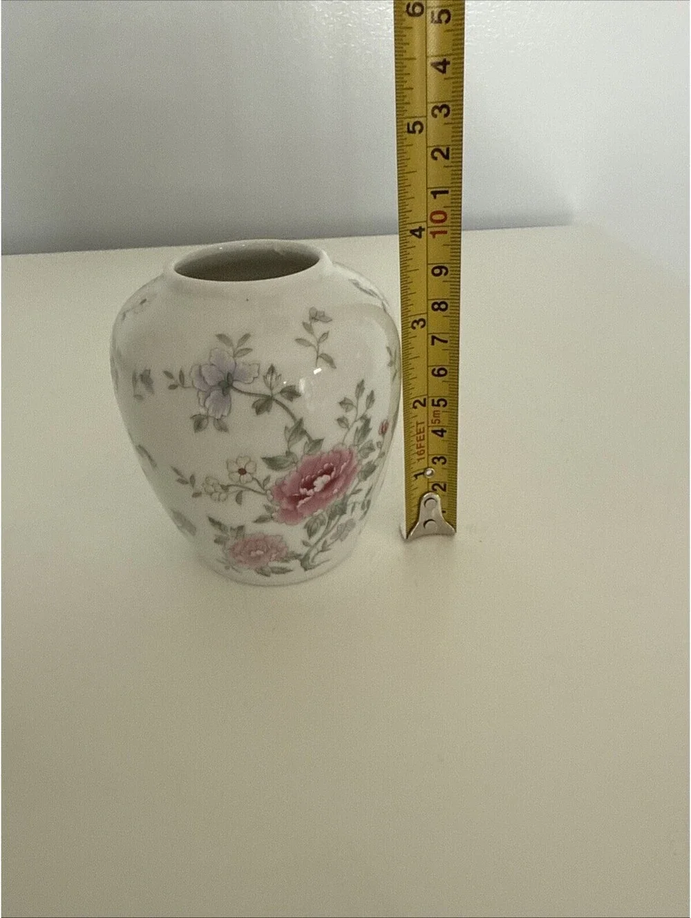 Lemax Small Ginger Jar Flower Vase w/ Chrysanthemum Flowers Pattern ~ No Lid EUC